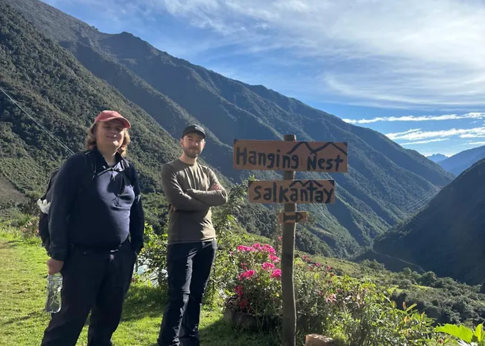 Hanging Nest Salkantay * Colpapampa